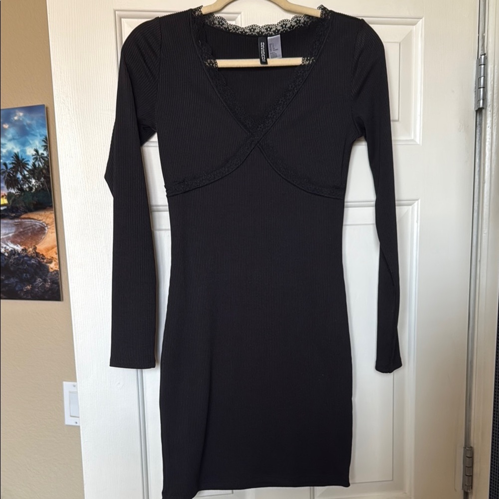 Elegant Black Long Sleeve Dress